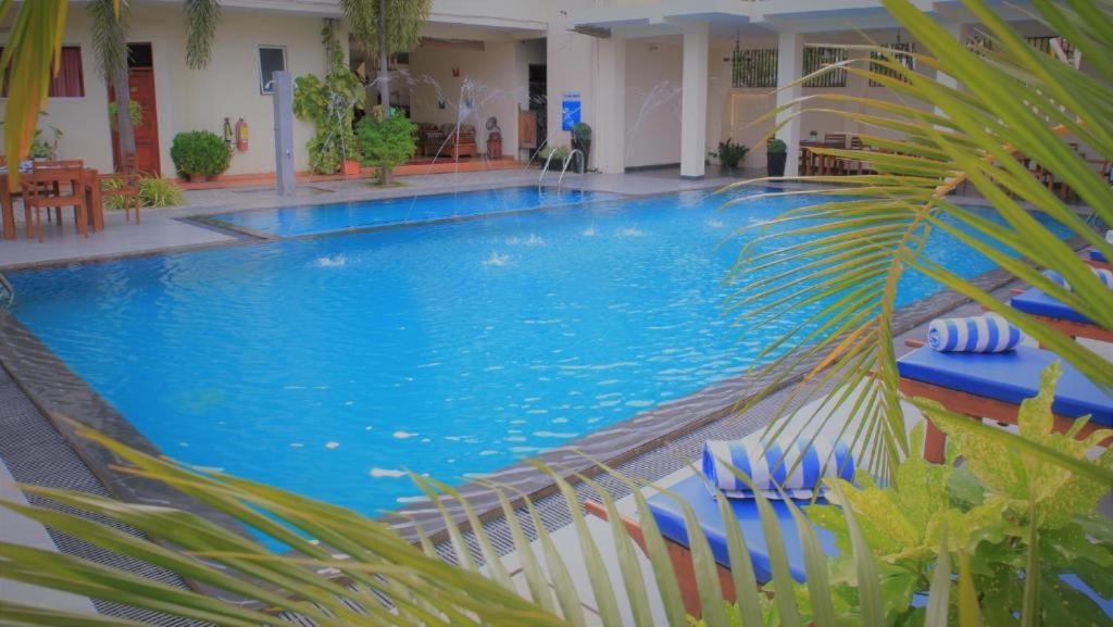 The Ocean Pearl Hotel Negombo Exterior photo