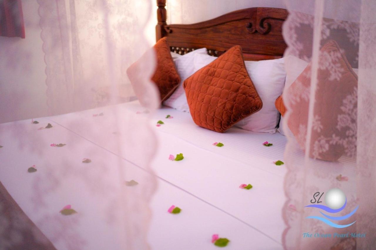 The Ocean Pearl Hotel Negombo Exterior photo