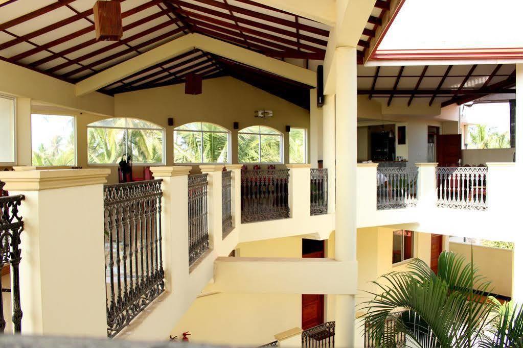 The Ocean Pearl Hotel Negombo Exterior photo
